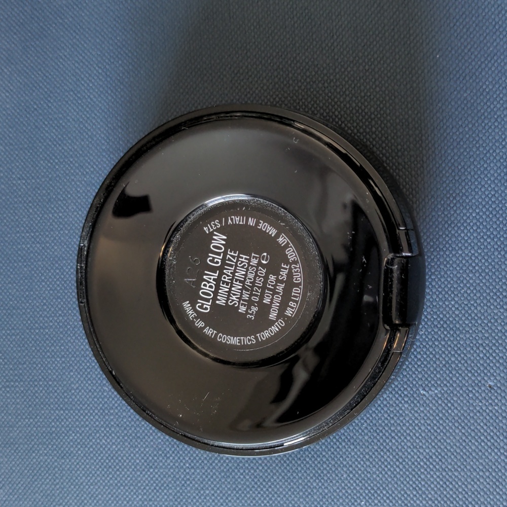 Mac Mineralize Skin Finish - Picture 2 of 4